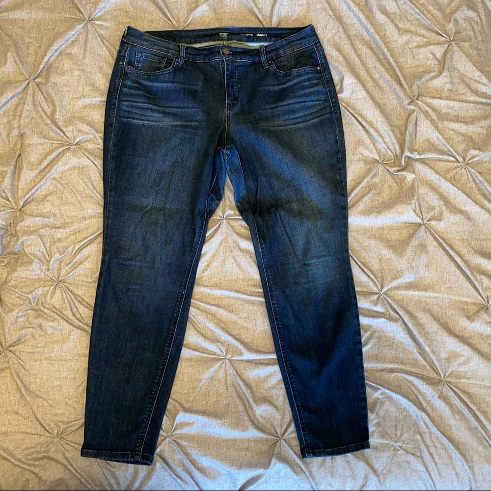 Crown & Ivy curvy 16wr skinny jeans- dark wash